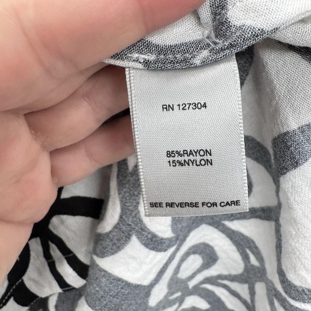 John Mark Women's Geometric Printed Button Up Shi… - image 7